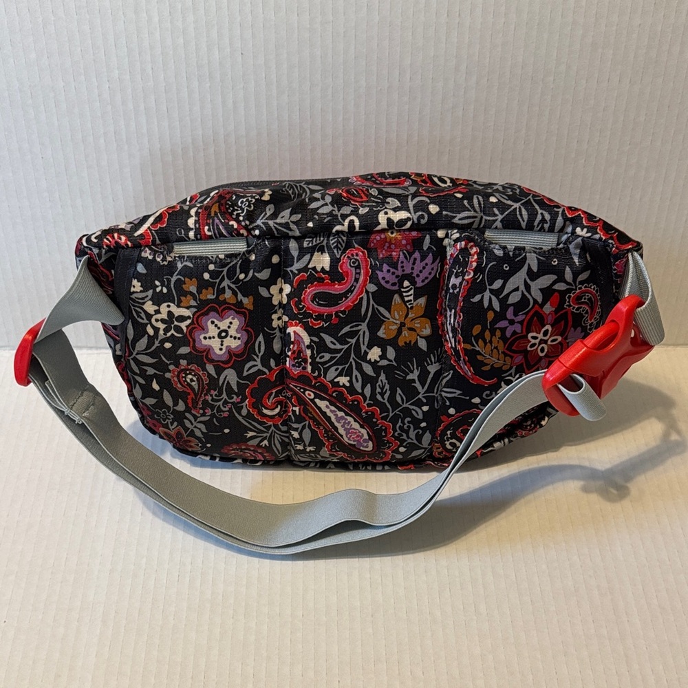 Vera Bradley x Coleman 5L Run-With it hip sling in Eden Paisley EUC - Picture 5 of 8
